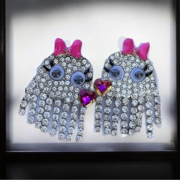 48 hour Sale Betsey Johnson Ghost Shaky Fringe Pink Bow NWT - Picture 5 of 5